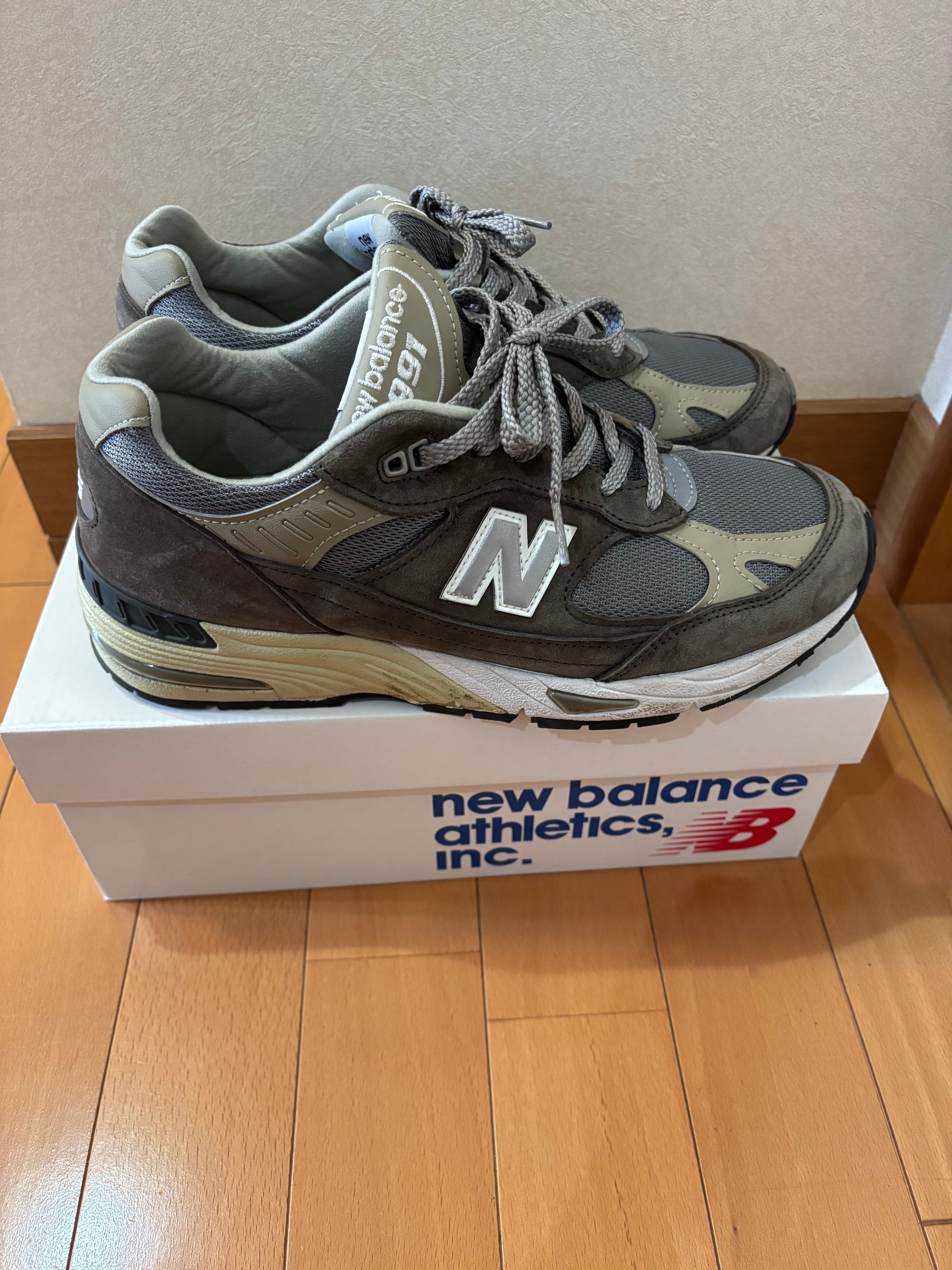 New Balance M991UKF Flimby Catalogue Pack "Grey/White"