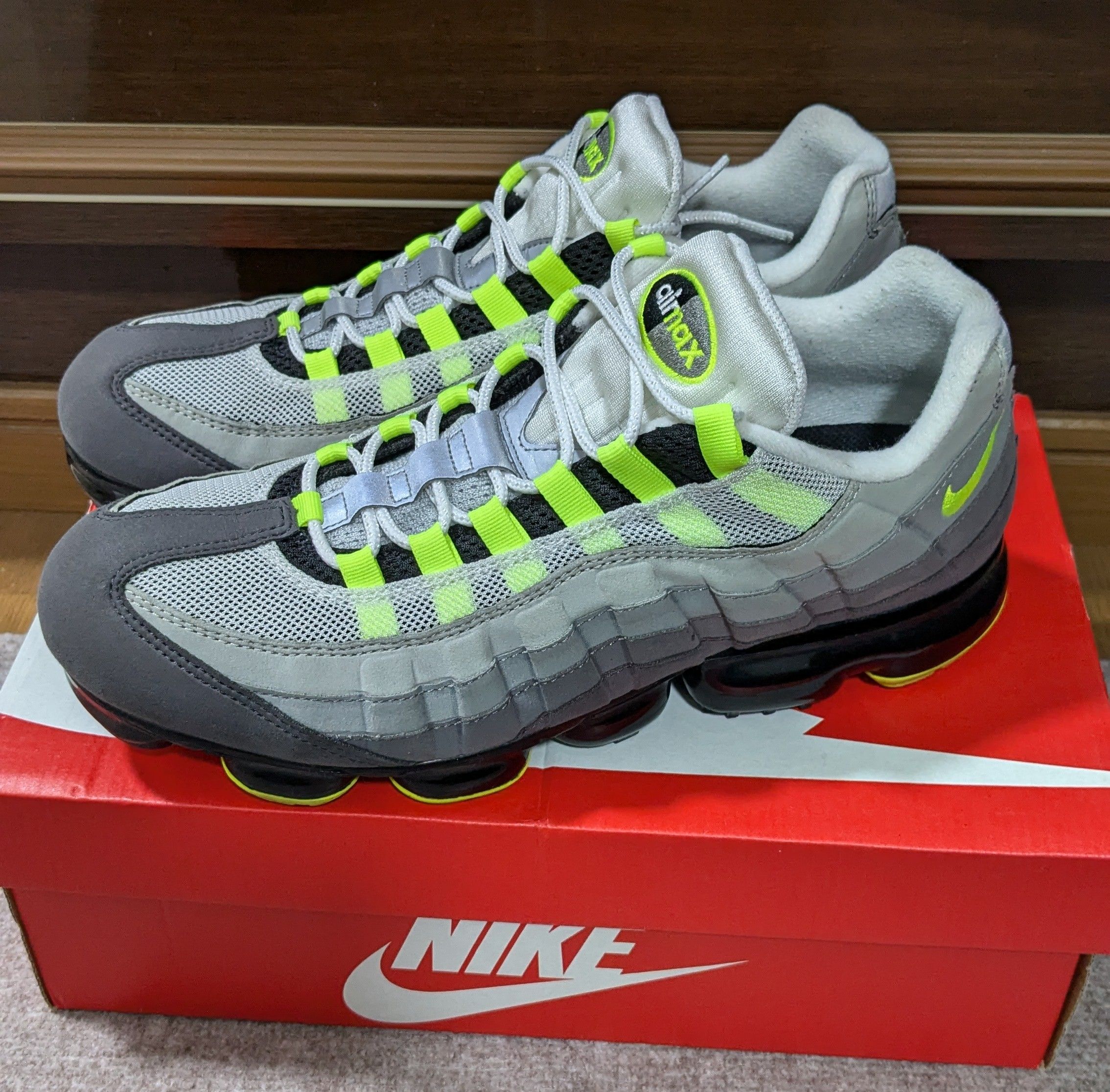 Nike Air Vapormax 95 "Neon"