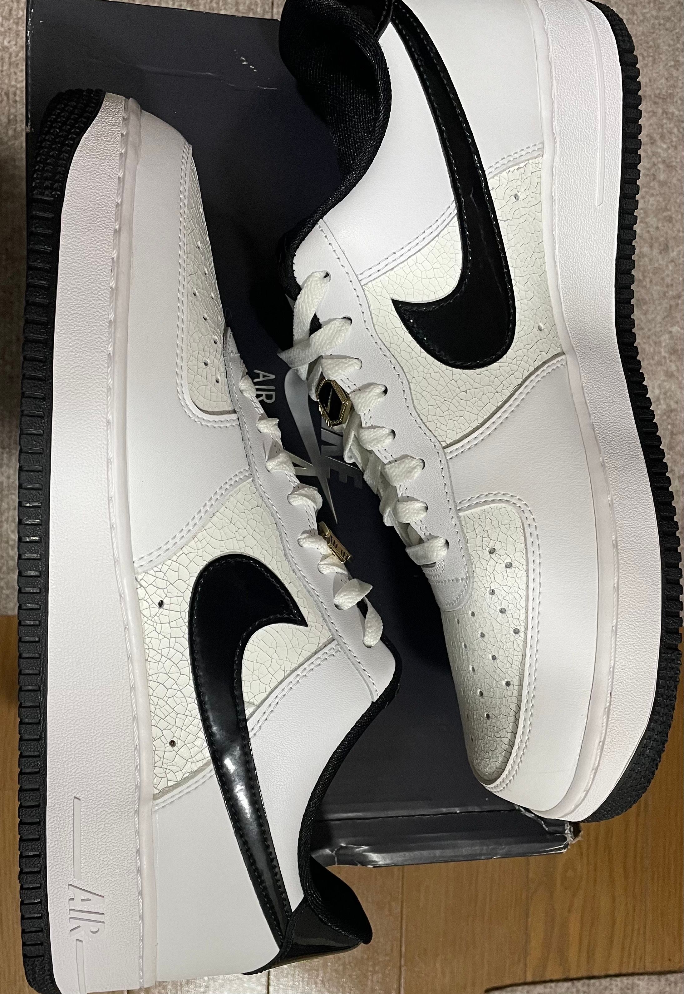 Nike Air Force 1 Low '07 LV8 "World Champ/White and Black"