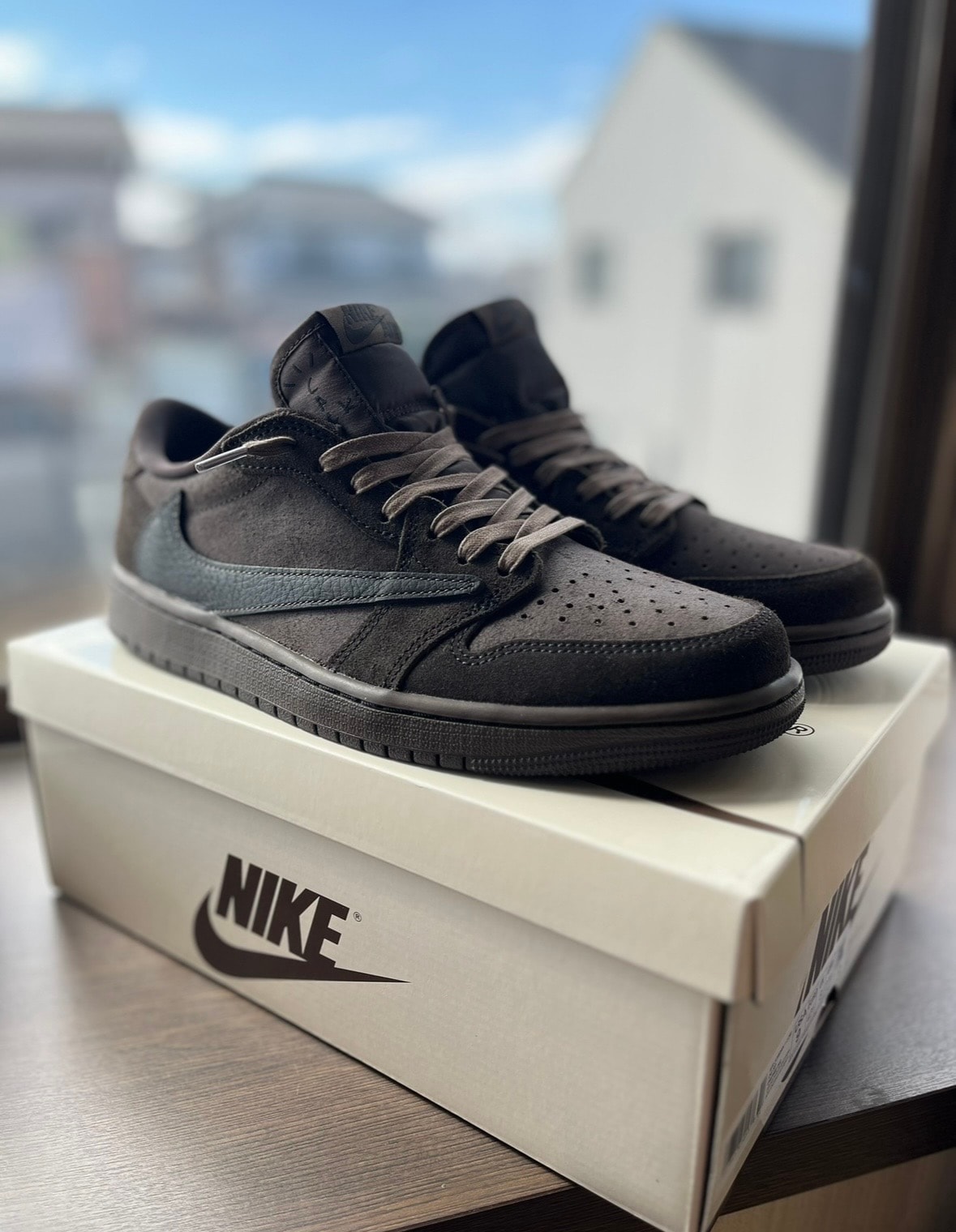 Travis Scott × Nike Air Jordan 1 Low OG SP "Velvet Brown and Dark Mocha"