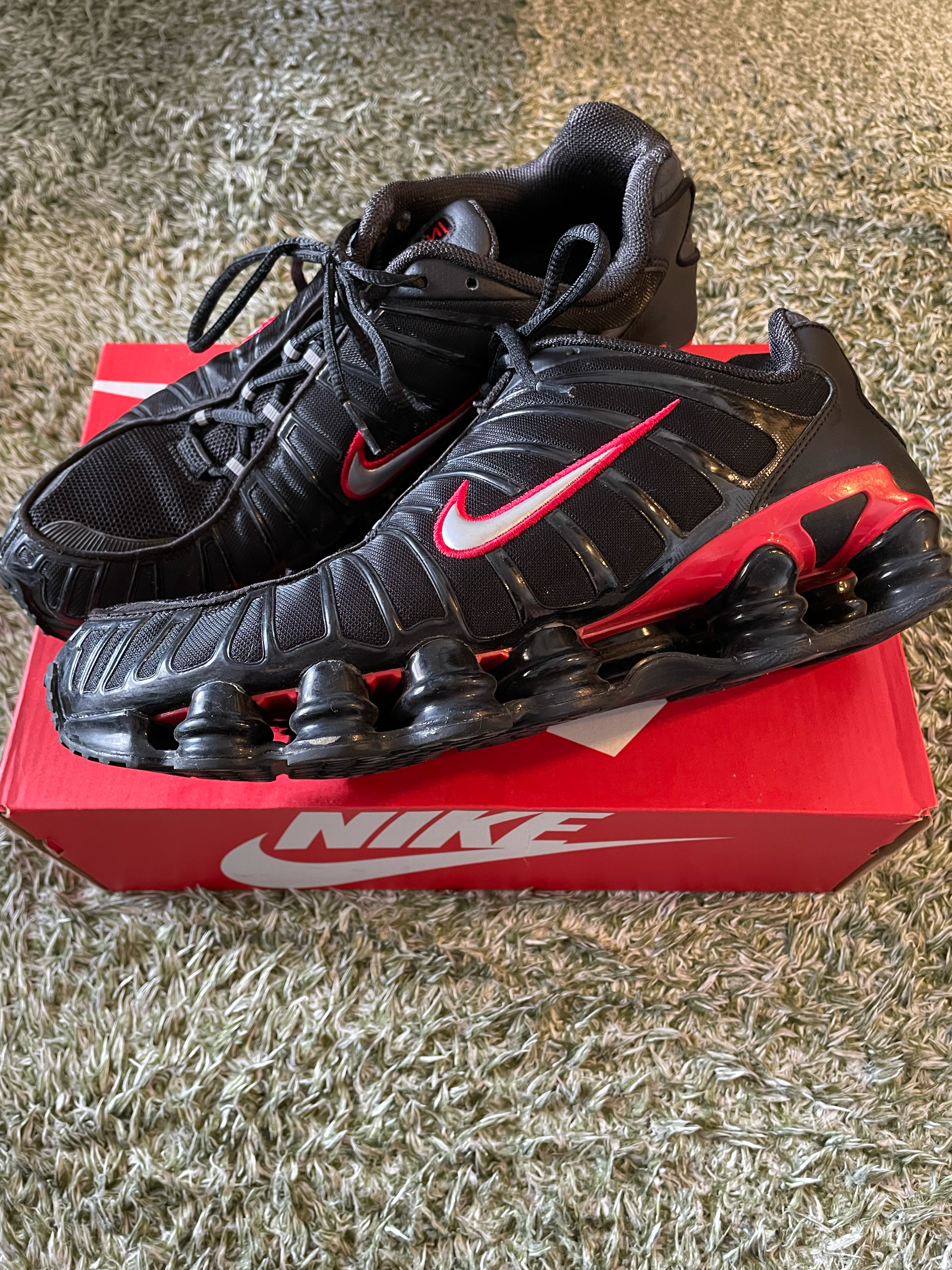 Nike Shox TL "Black/University Red/Metallic Silver"