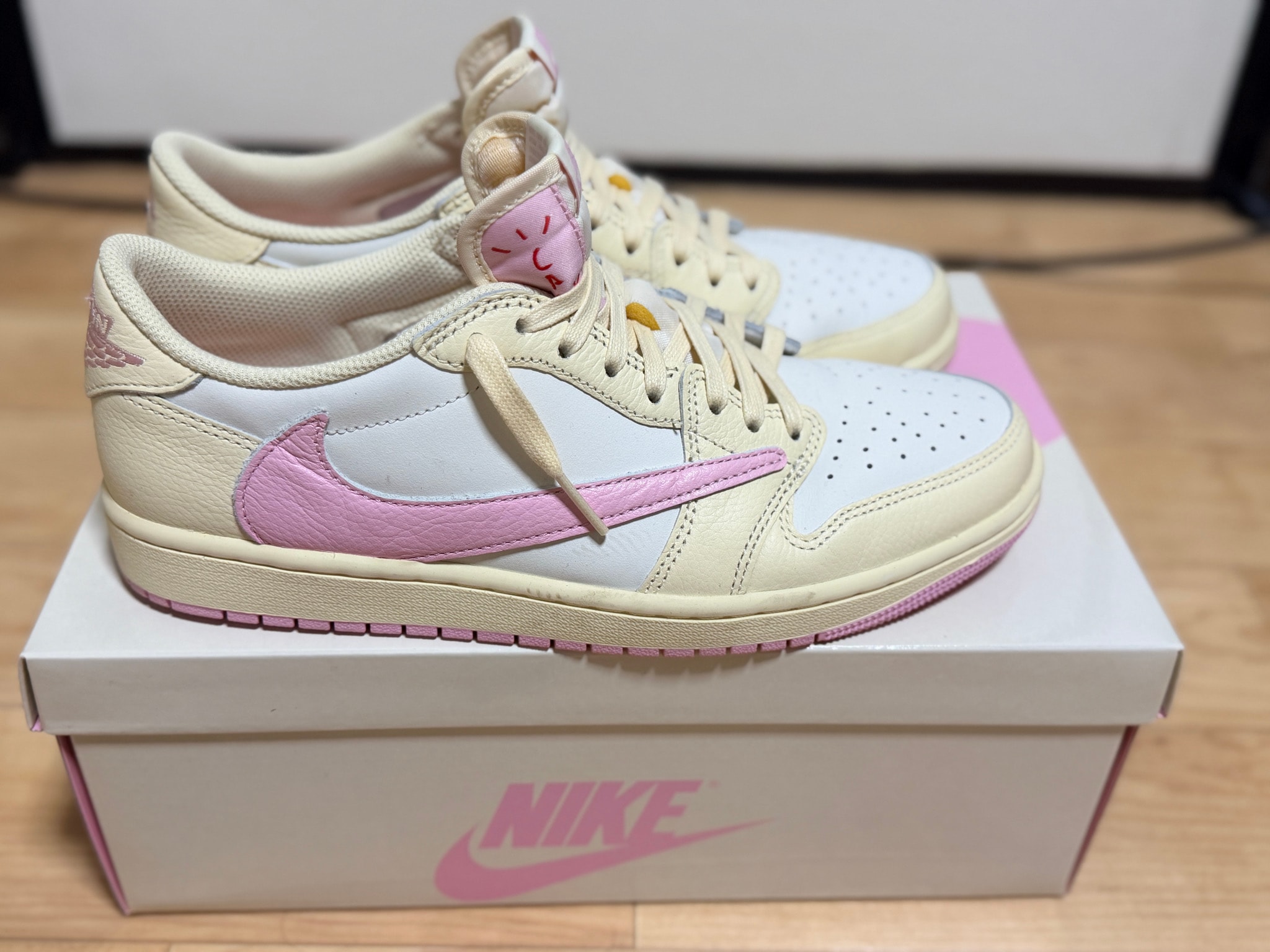 Travis Scott × Nike Air Jordan 1 Retro Low OG "Muslin/Shy Pink"