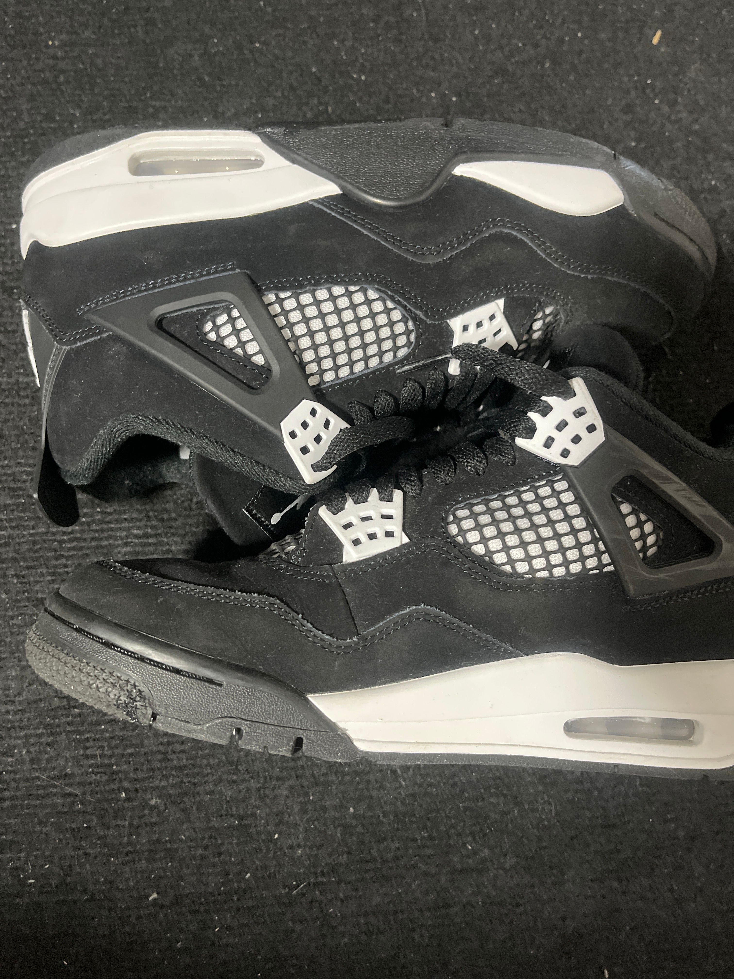 Nike Air Jordan 4 Retro "White Thunder"