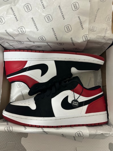 Nike Air Jordan 1 Low "Black Toe"