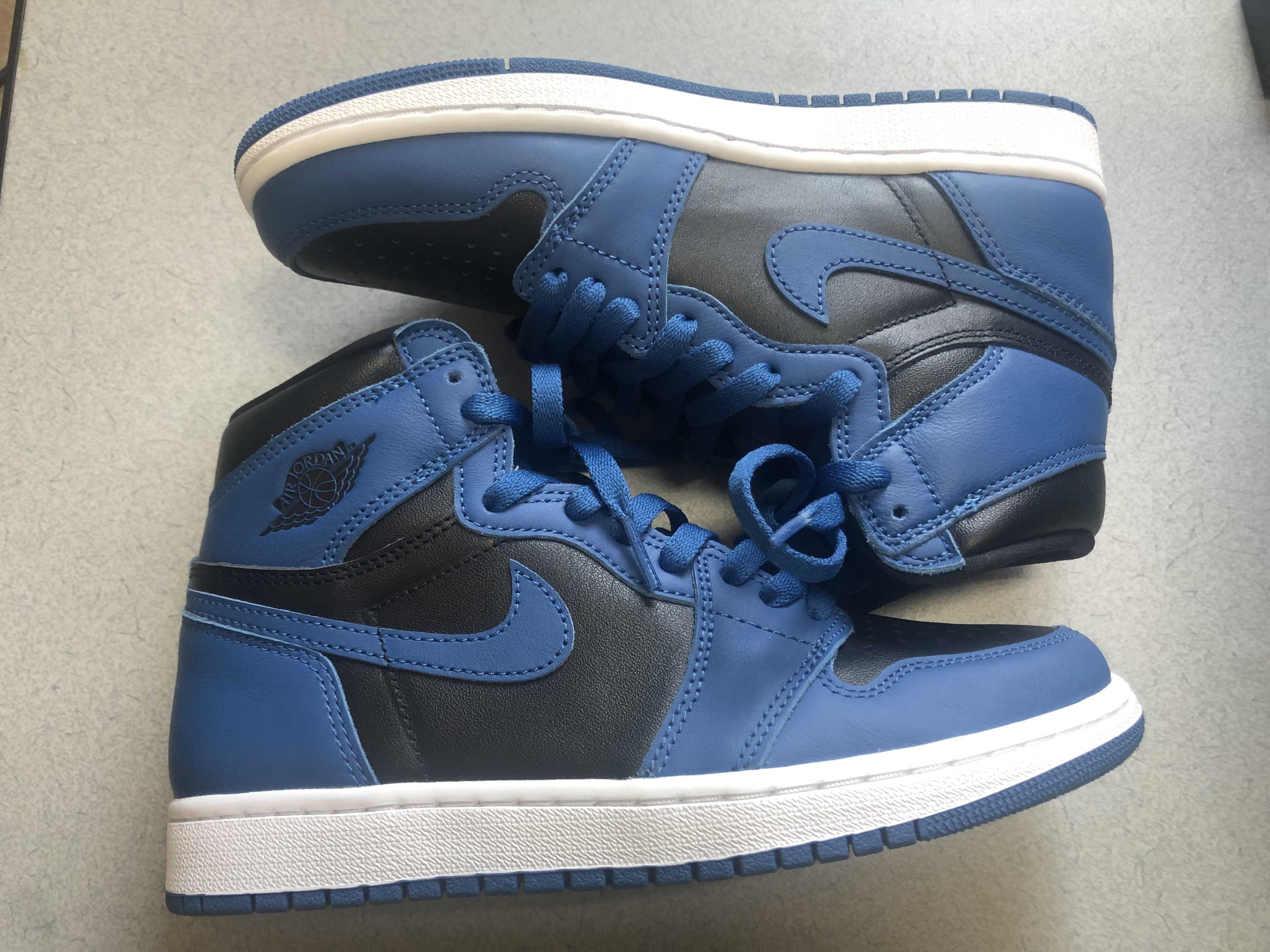 Nike Air Jordan 1 Retro High OG "Dark Marina Blue"