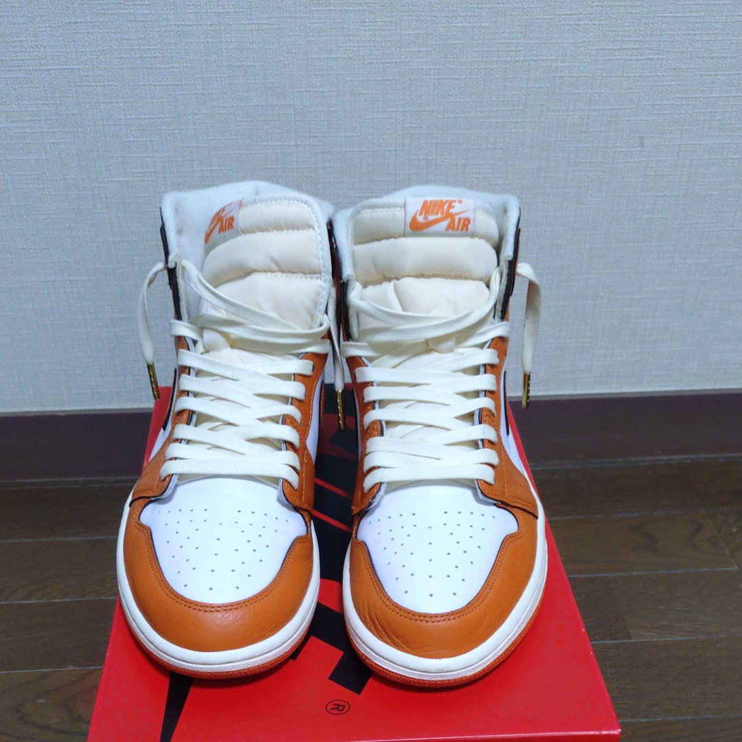 Nike Women's Air Jordan 1 High OG "Starfish"
