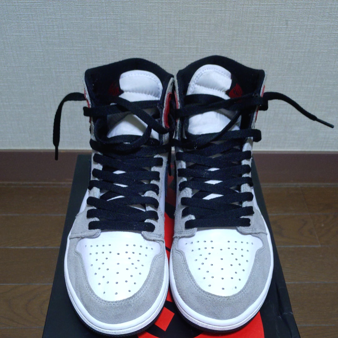 Nike Air Jordan 1 High OG "White/Black/Light Smoke Grey"