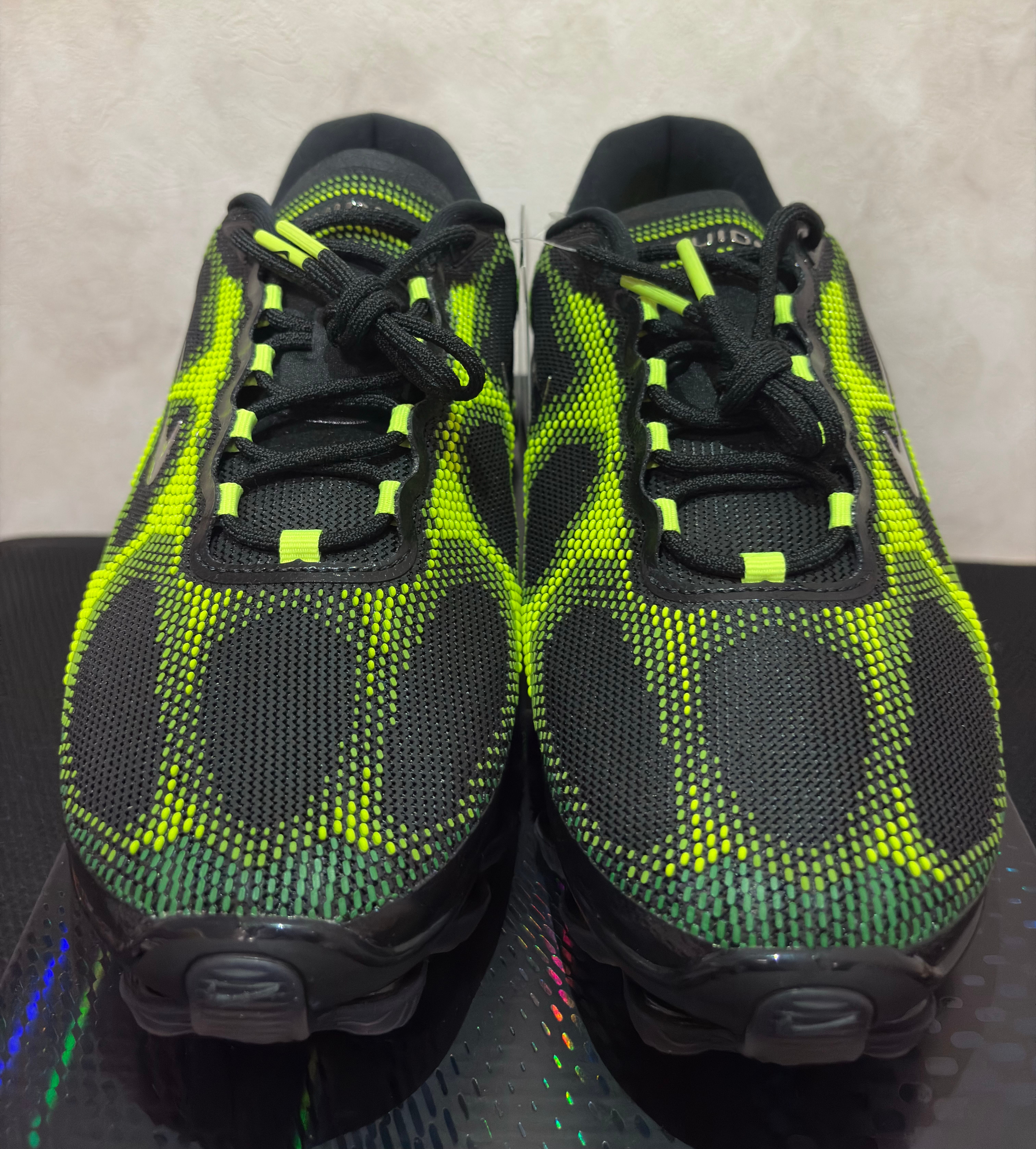 Nike Air Liquid Max "Radiant Green/Apple Green"