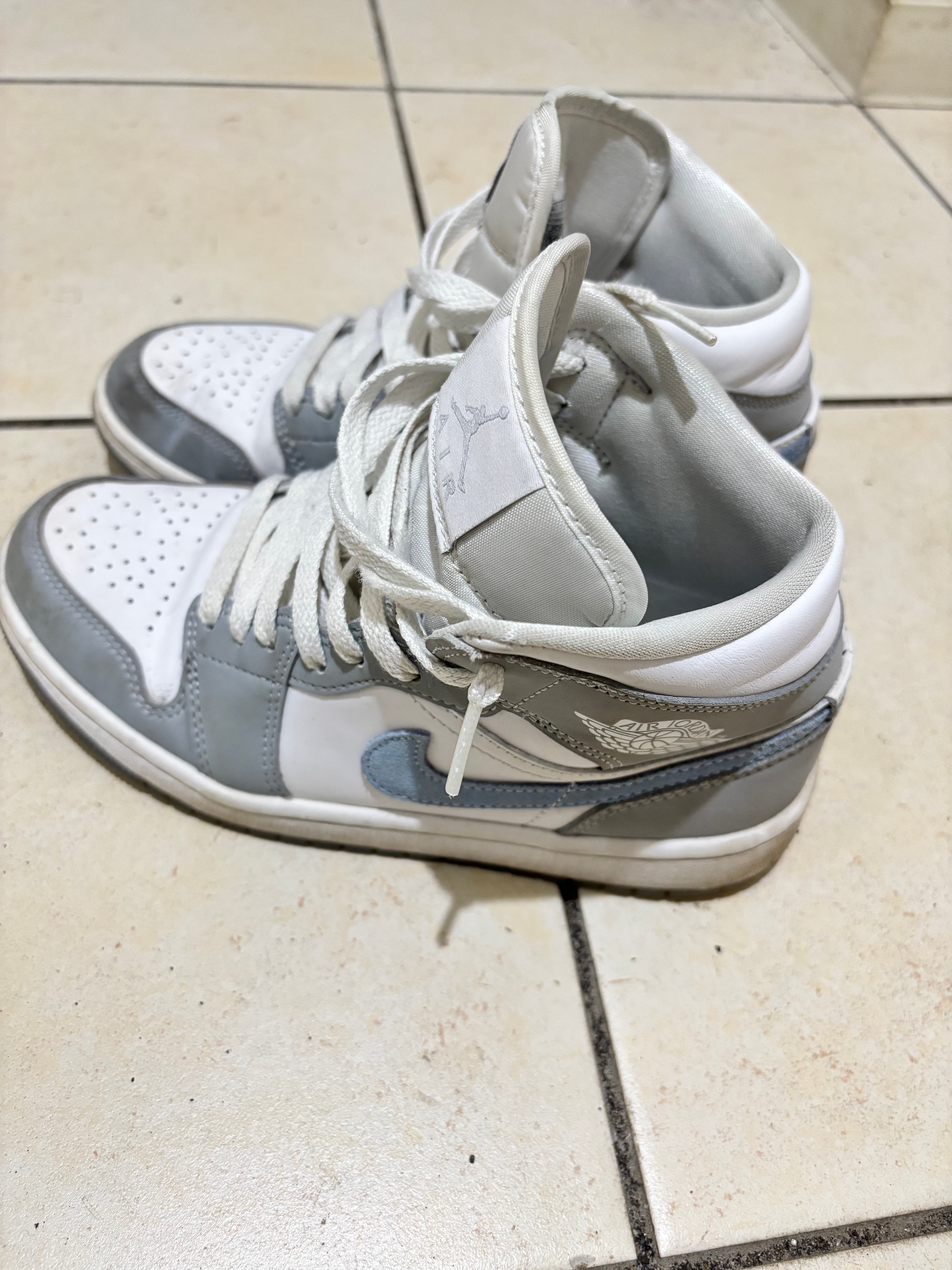 Nike Women's Air Jordan 1 Mid "Wolf Grey"