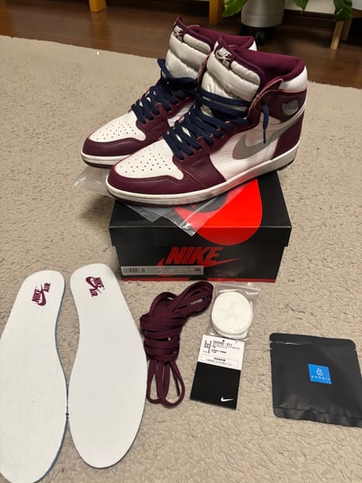 Nike Air Jordan 1 High OG "Bordeaux"