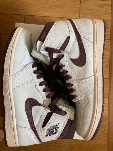 A Ma Maniere × Nike Air Jordan 1 Retro High OG "Sail and Burgundy"
