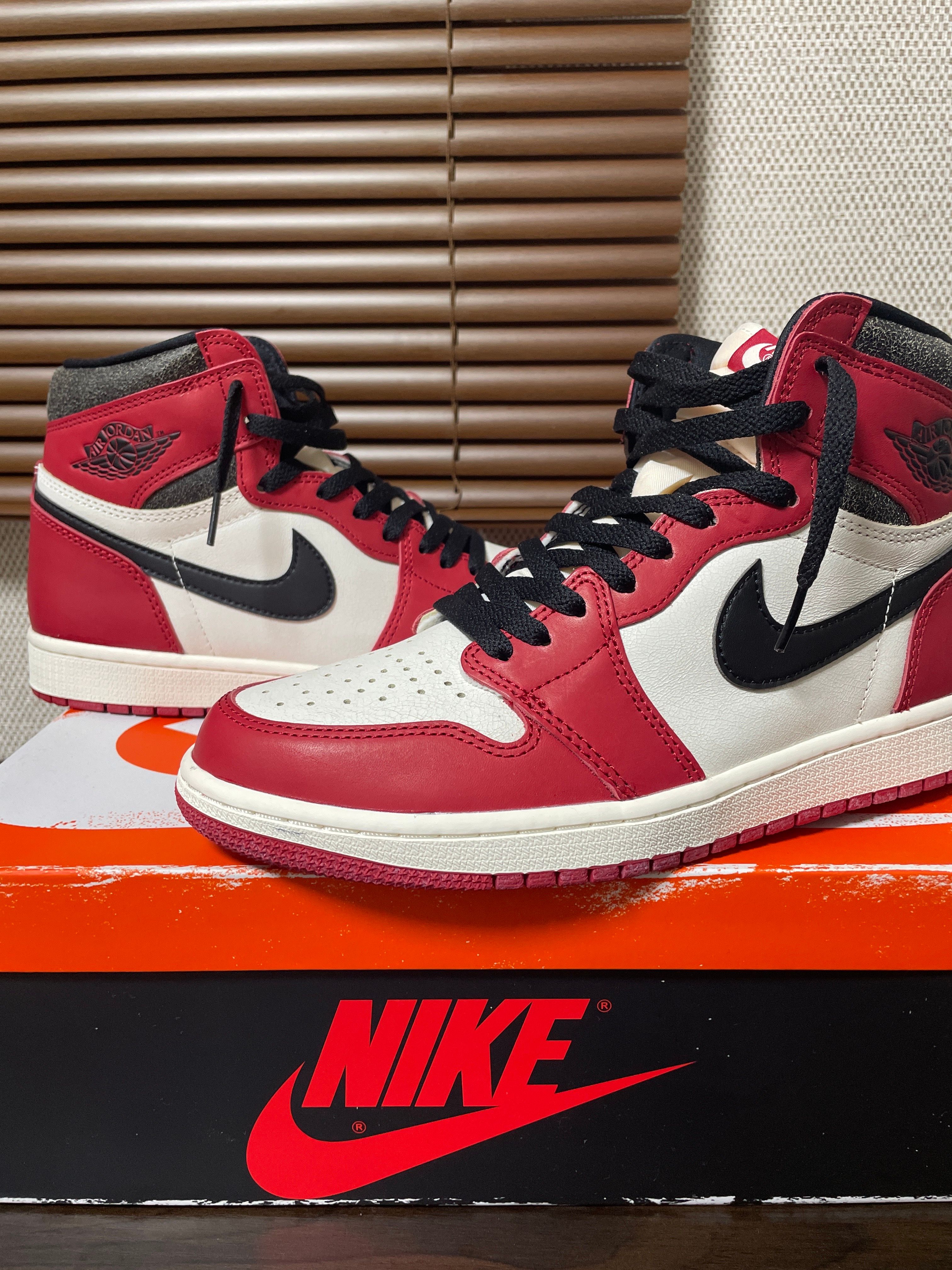 Nike Air Jordan 1 High OG "Lost & Found/Chicago"