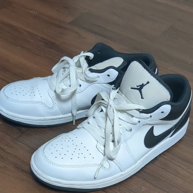 Nike Air Jordan 1 Low "White/Black"