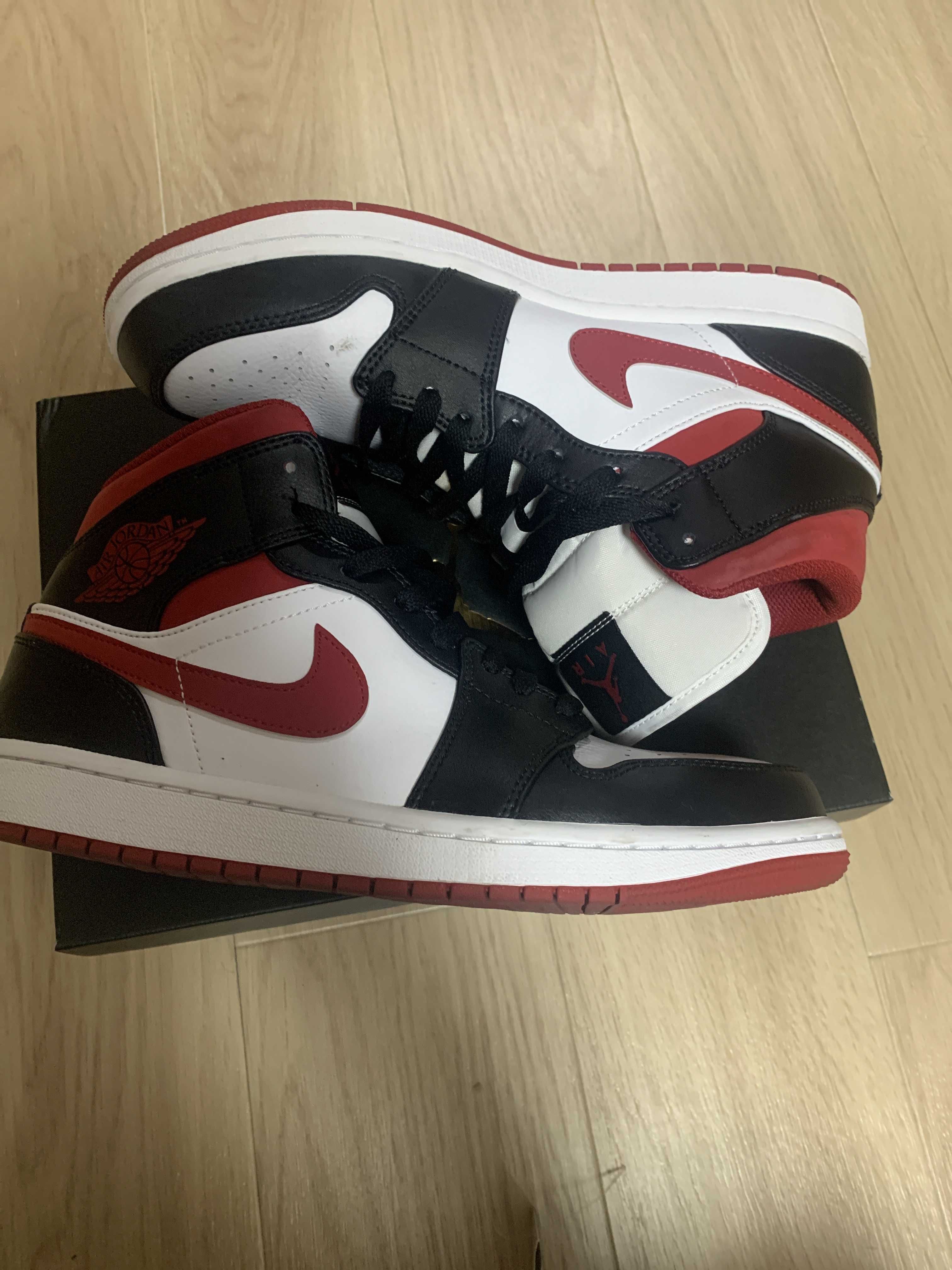 Nike Air Jordan 1 Mid "White/Gym Red Black"
