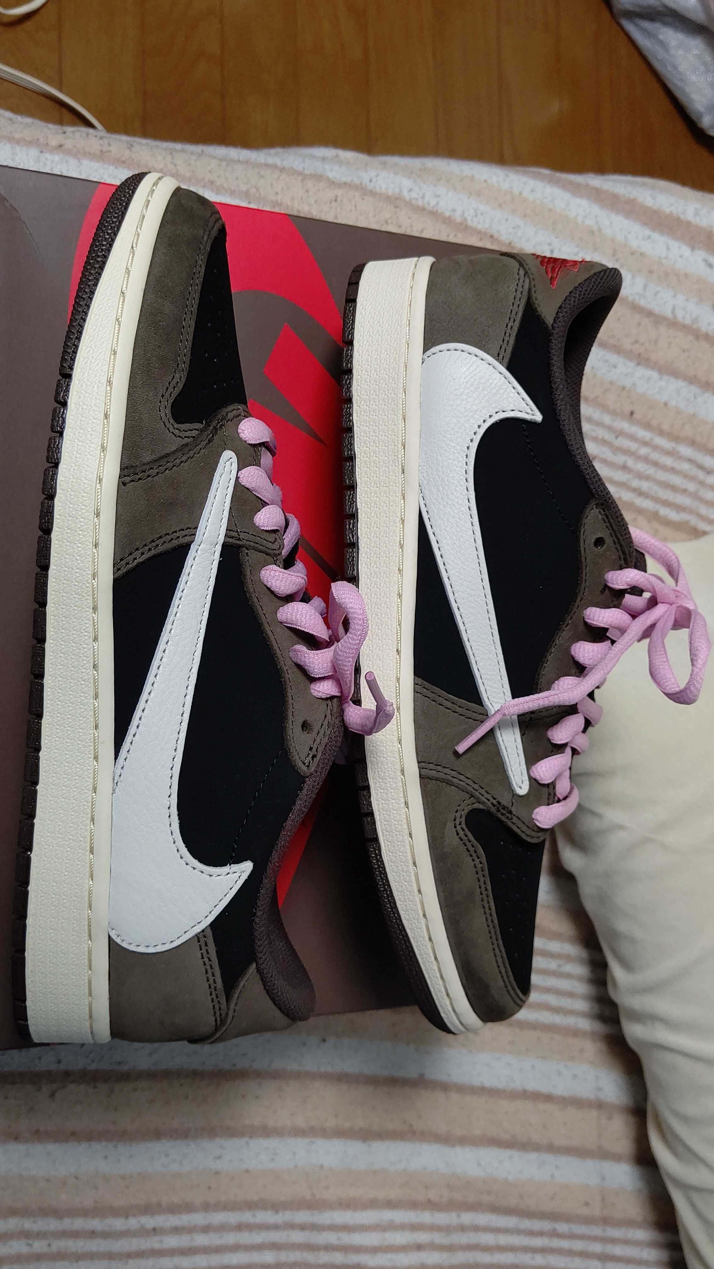 Travis Scott × Nike Air Jordan 1 Low OG SP-T  "Black/Dark Mocha"