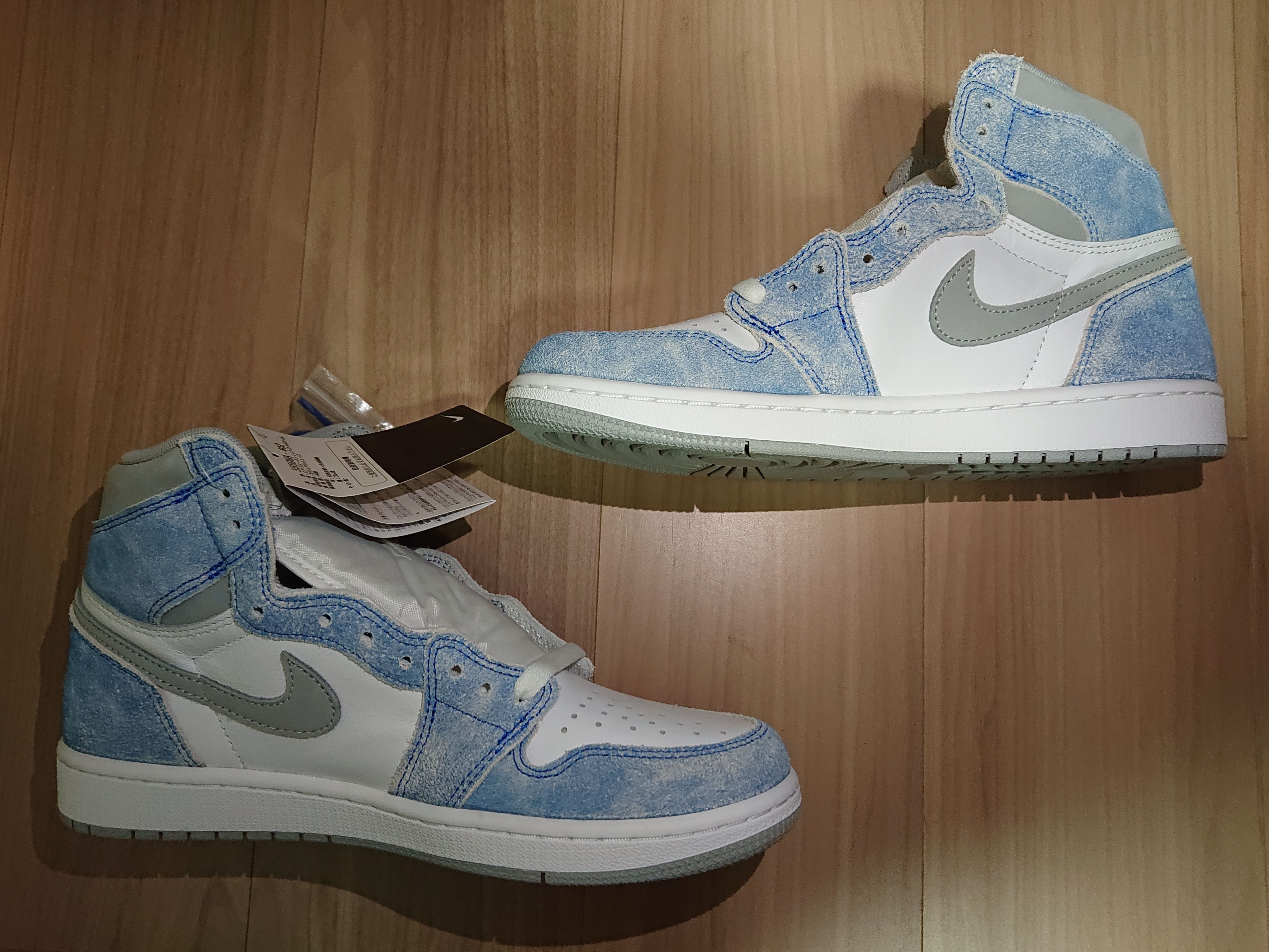 Nike Air Jordan 1 High OG "Hyper Royal"