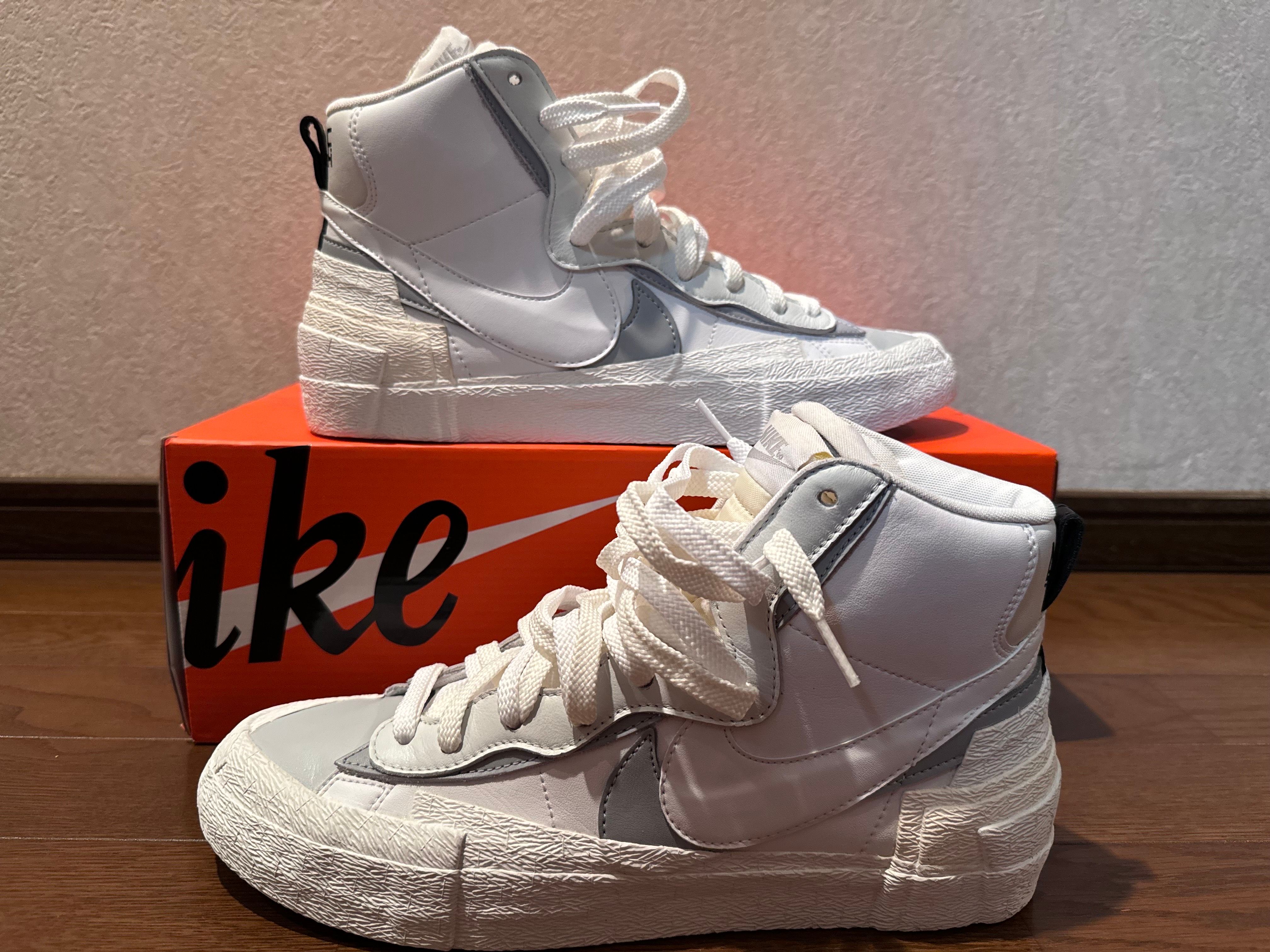 sacai × NIKE BLAZER MID "WHITE/WOLF GREY"