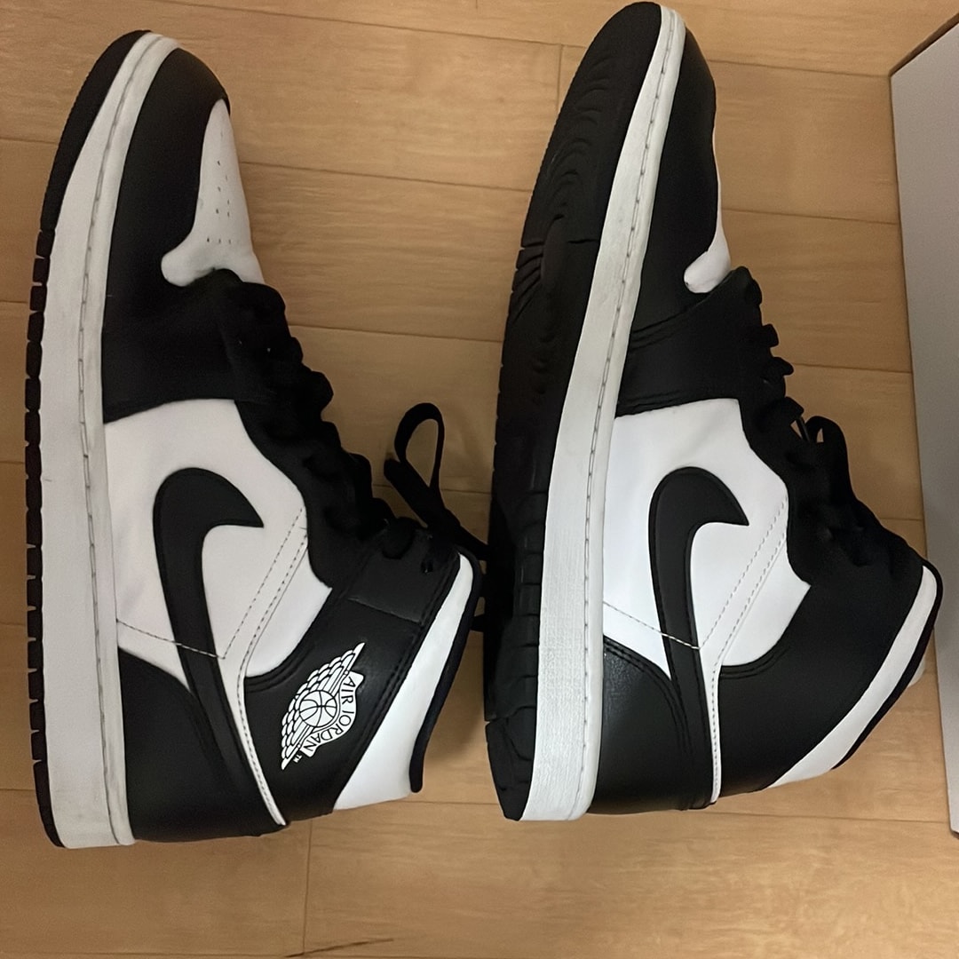 Nike Women's Air Jordan 1 Mid "Black/White"