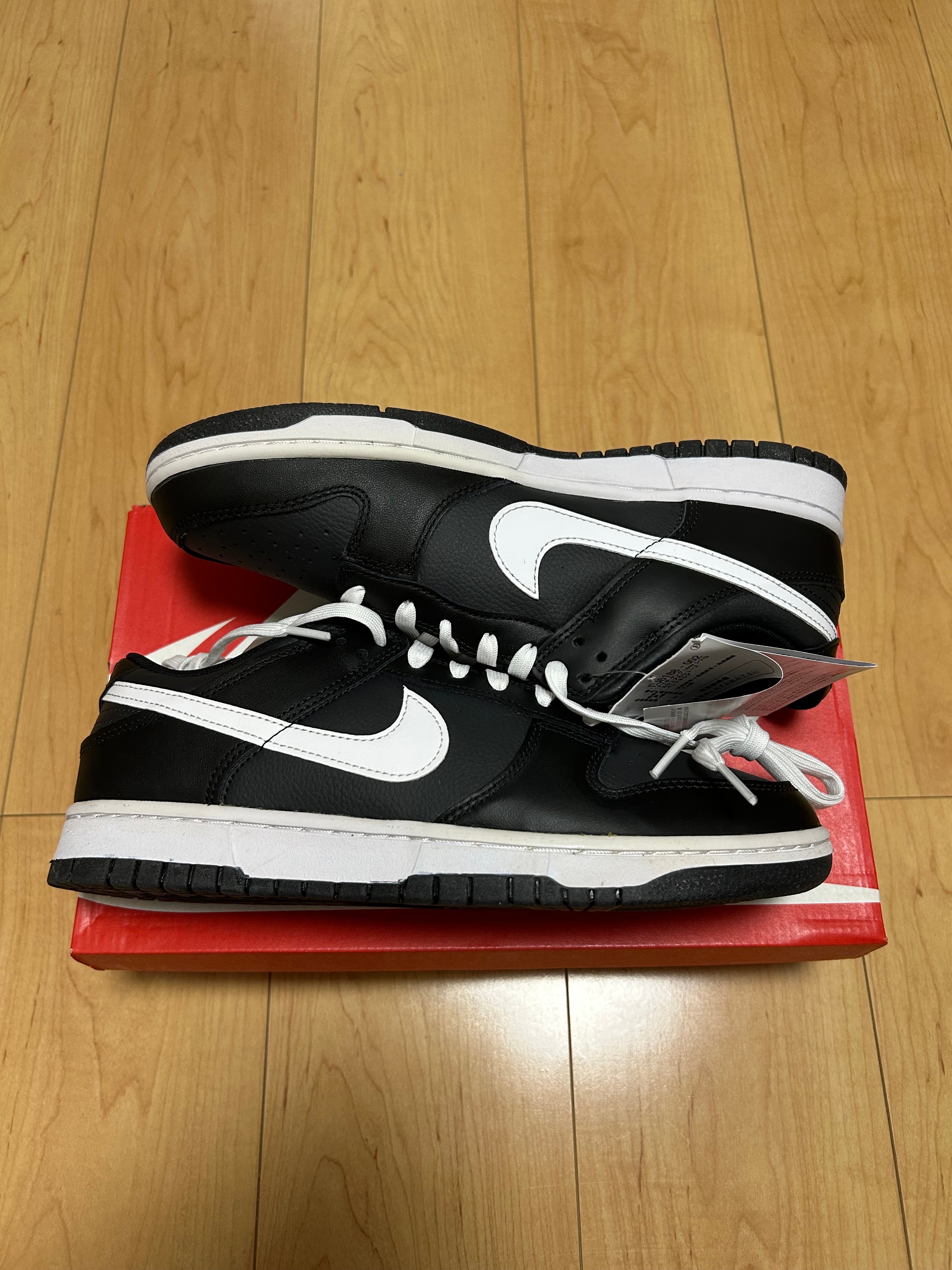 ナイキ ダンク ロー "ブラック パンダ"