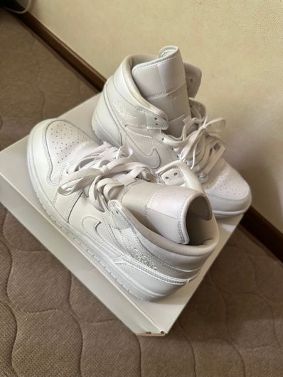 Nike Women's Air Jordan 1 Mid "Triple White"