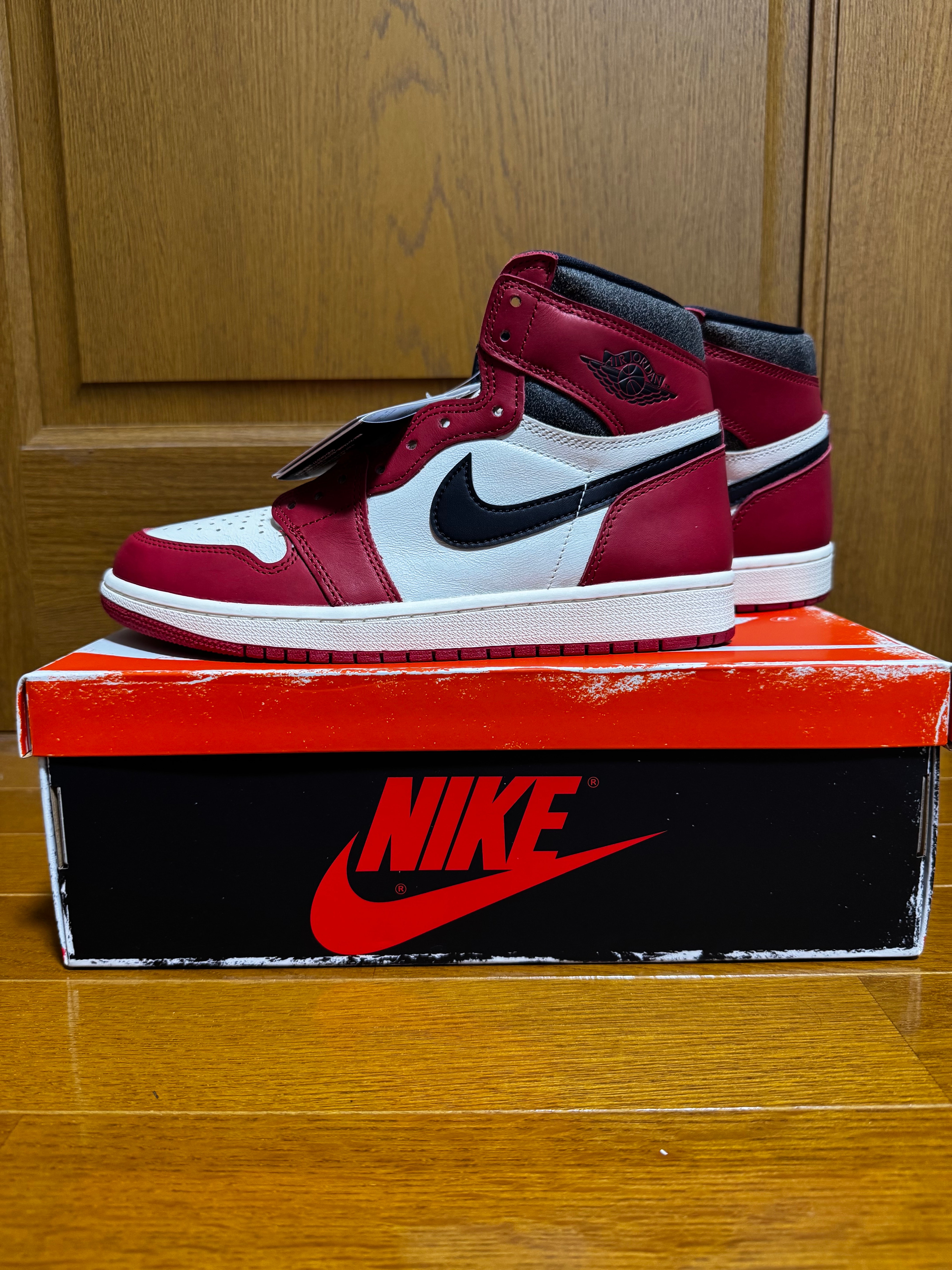 Nike Air Jordan 1 High OG "Lost & Found/Chicago"