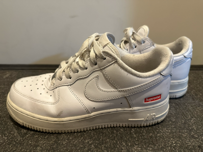 Supreme × Nike Air Force 1 Low "White"