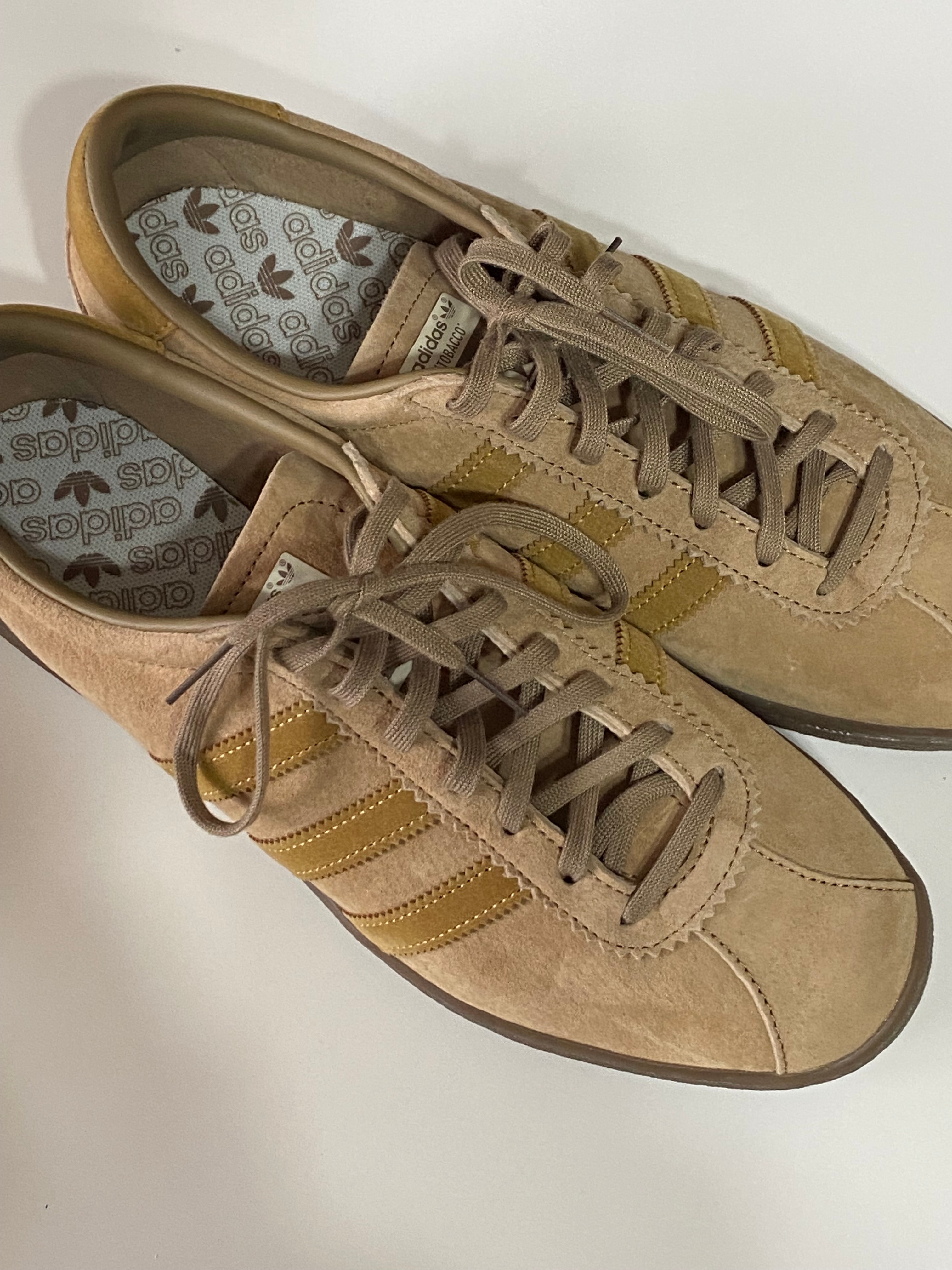 アディダス タバコ "パントーン/メサ/ガム"