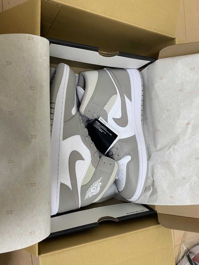 Nike Air Jordan 1 Mid "Linen"