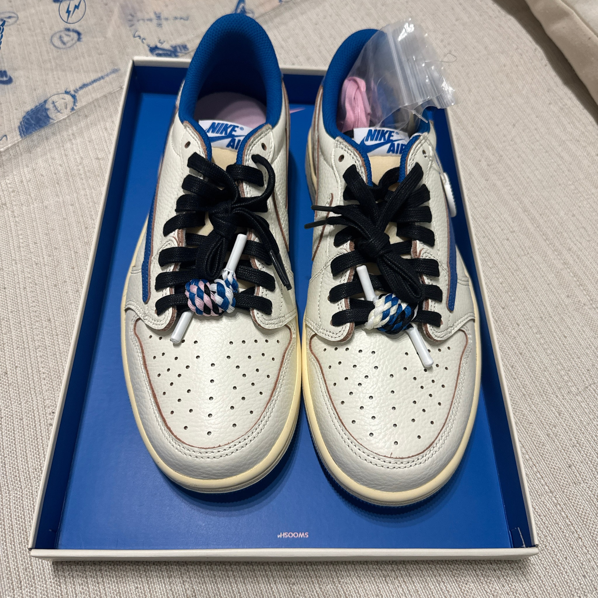 Travis Scott × fragment design × Nike Air Jordan 1 Low OG "Sail/Military Blue"