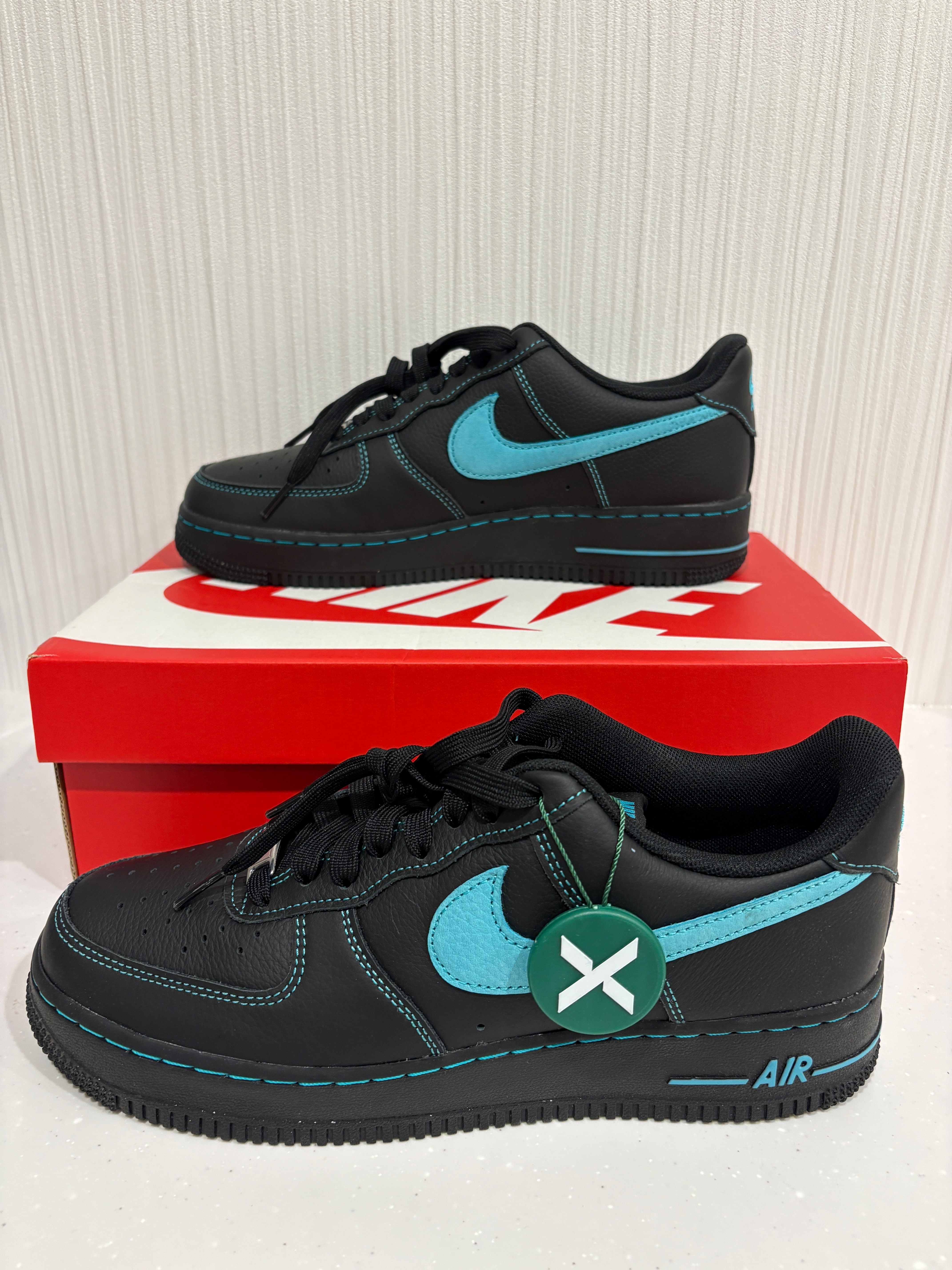 Nike Air Force 1 Low "Black Tiffany"