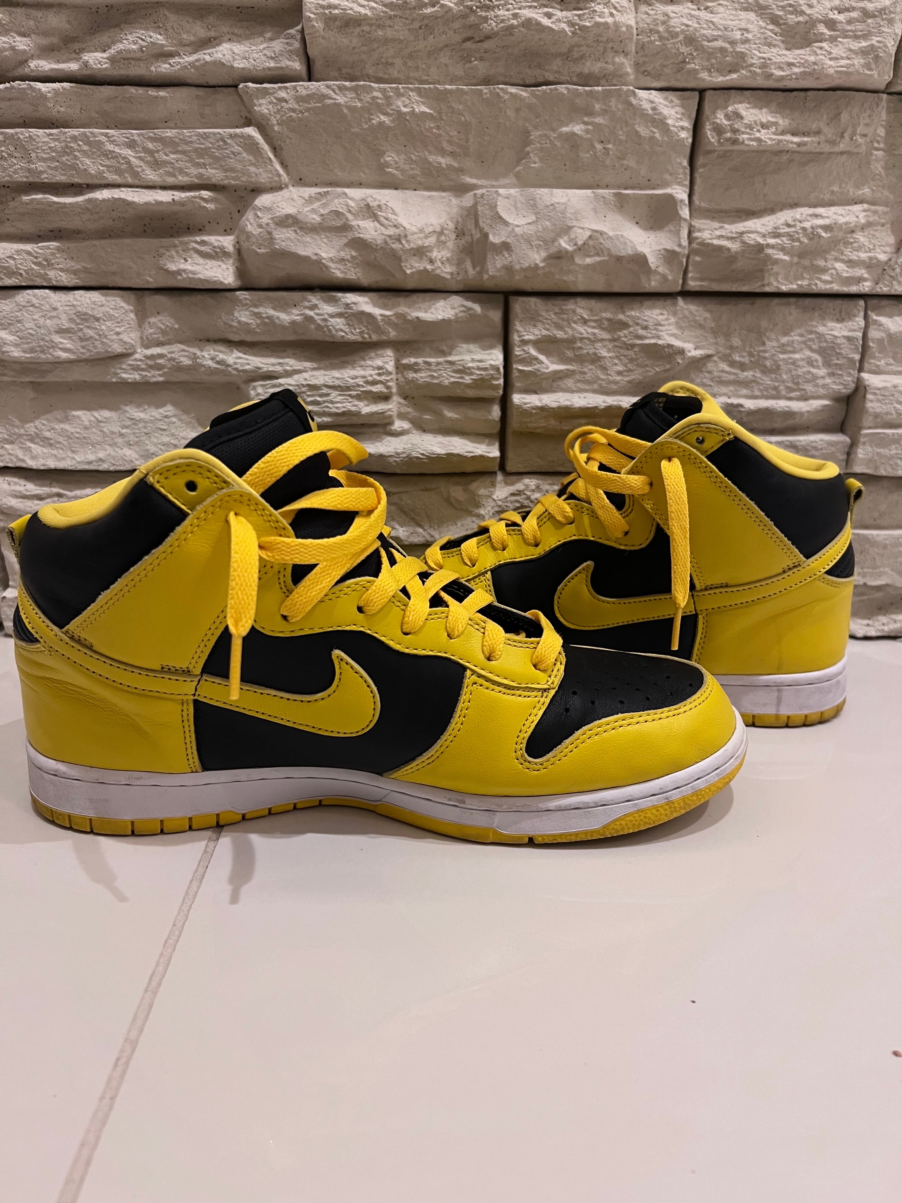 ナイキ ダンク ハイ ブラック/バーシティメイズ 29cmの中古スニーカー