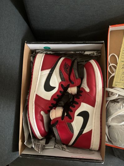 Nike Air Jordan 1 High OG "Lost & Found/Chicago"