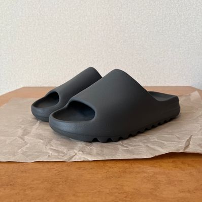 adidas YEEZY Slide "Granite"
