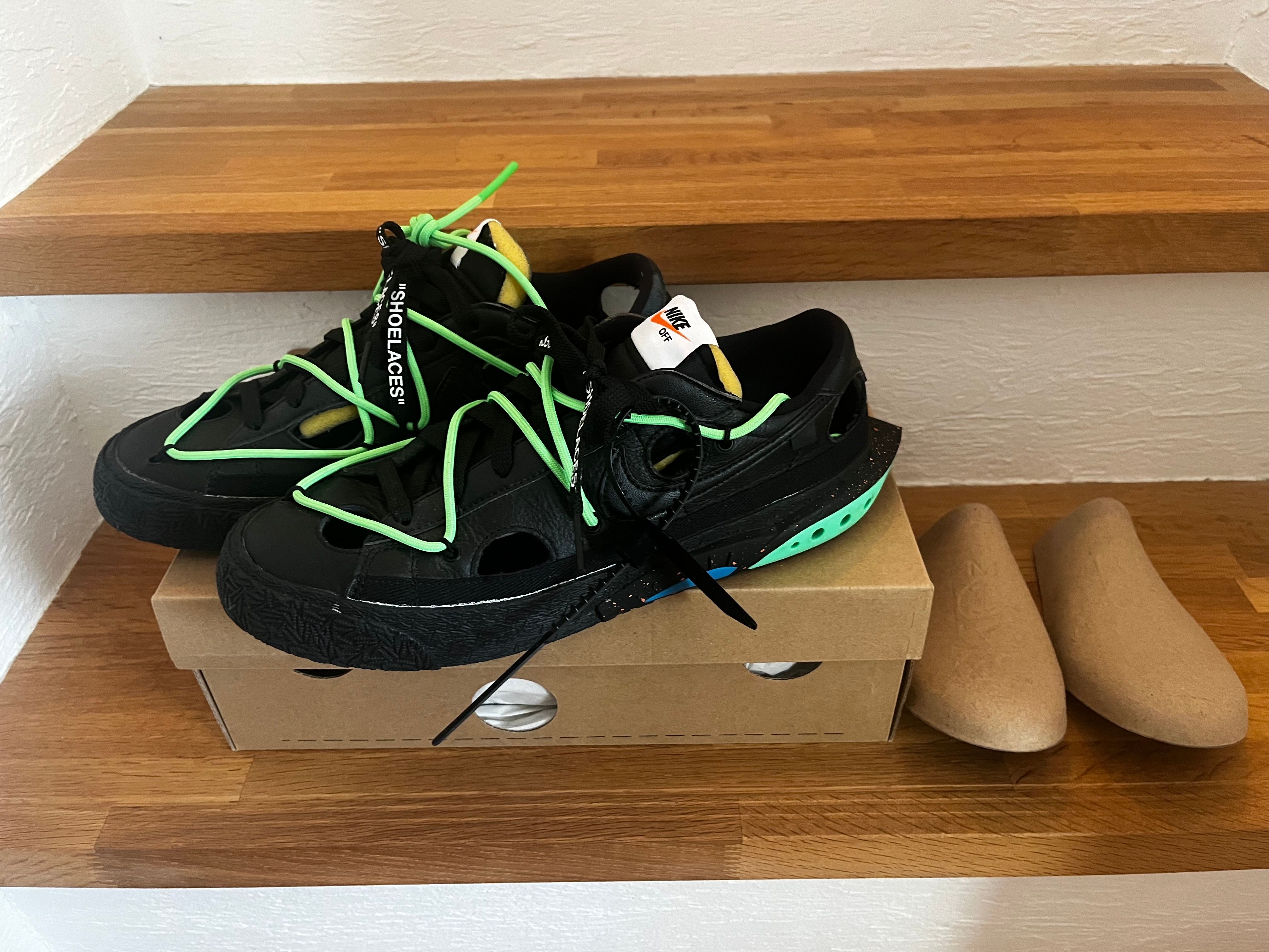 Off-White × Nike Blazer Low "Black and Electro Green"