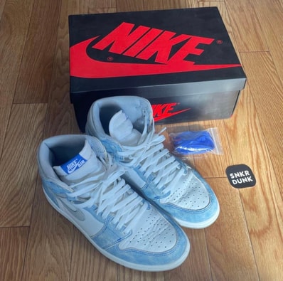 Nike Air Jordan 1 High OG "Hyper Royal"