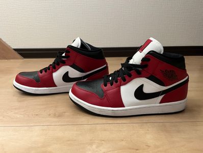 Nike Air Jordan 1 Mid "Chicago Black Toe"