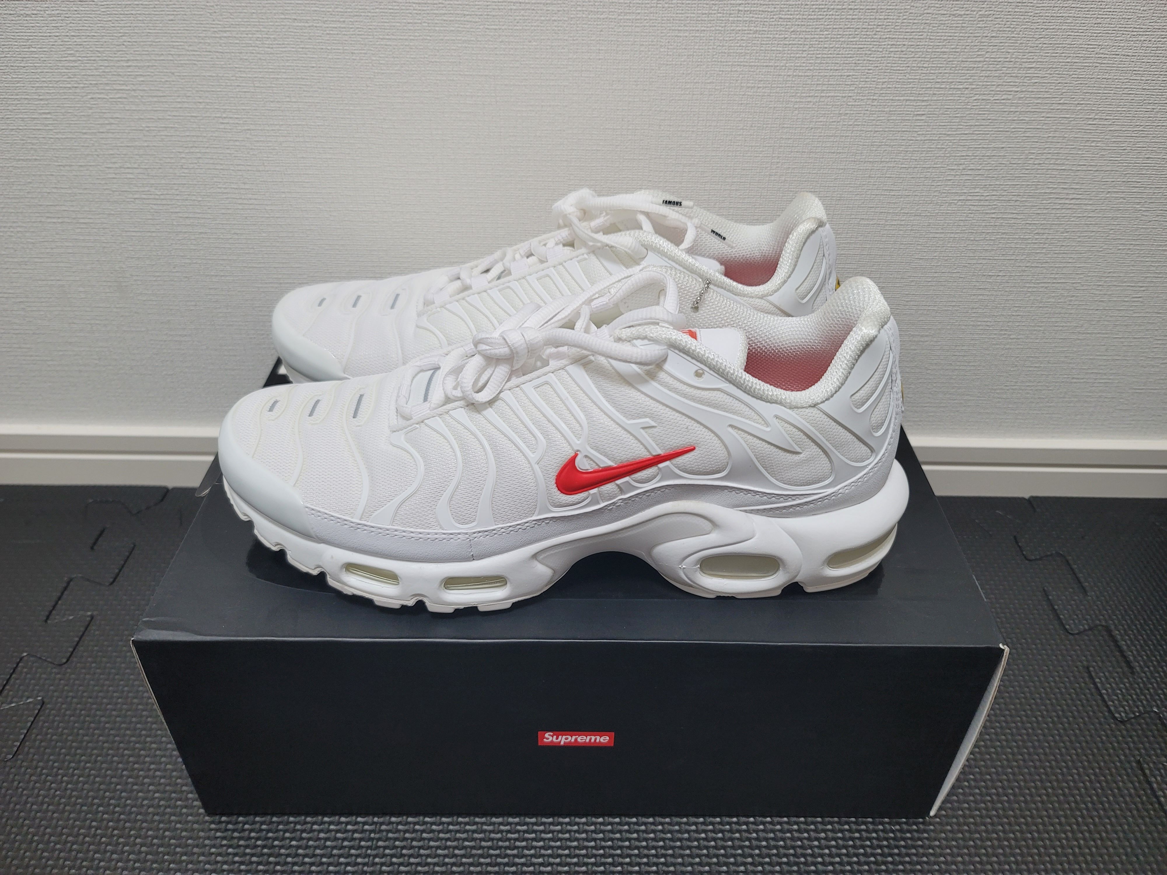 Supreme x Nike Air Max Plus TN "White/Speed Red"