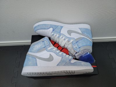 Nike Air Jordan 1 High OG "Hyper Royal"