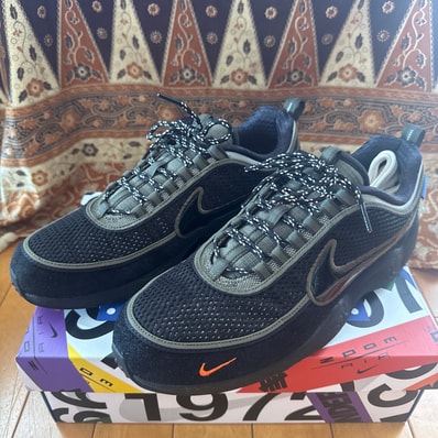 UNDEFEATED × Nike Air Zoom Spiridon "Cargo Khaki"