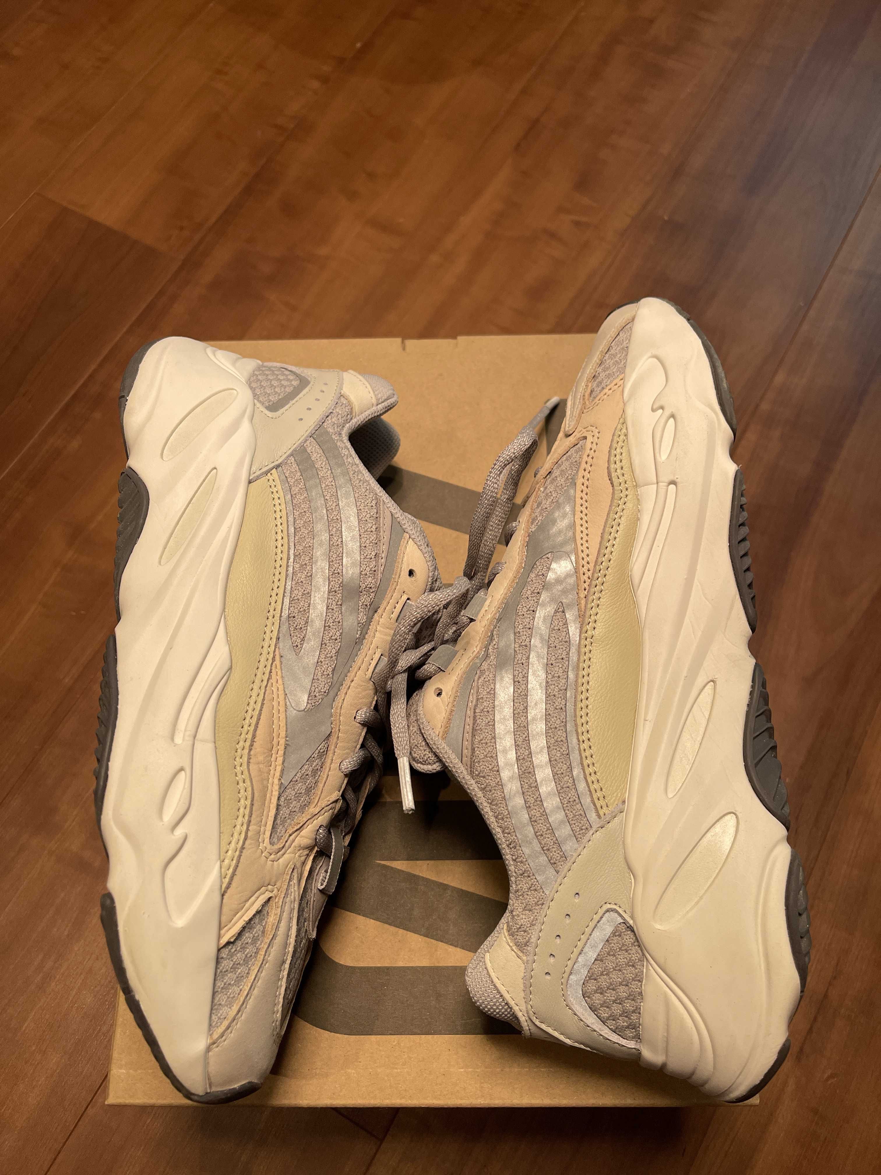 adidas YEEZY Boost 700V2 "Cream"