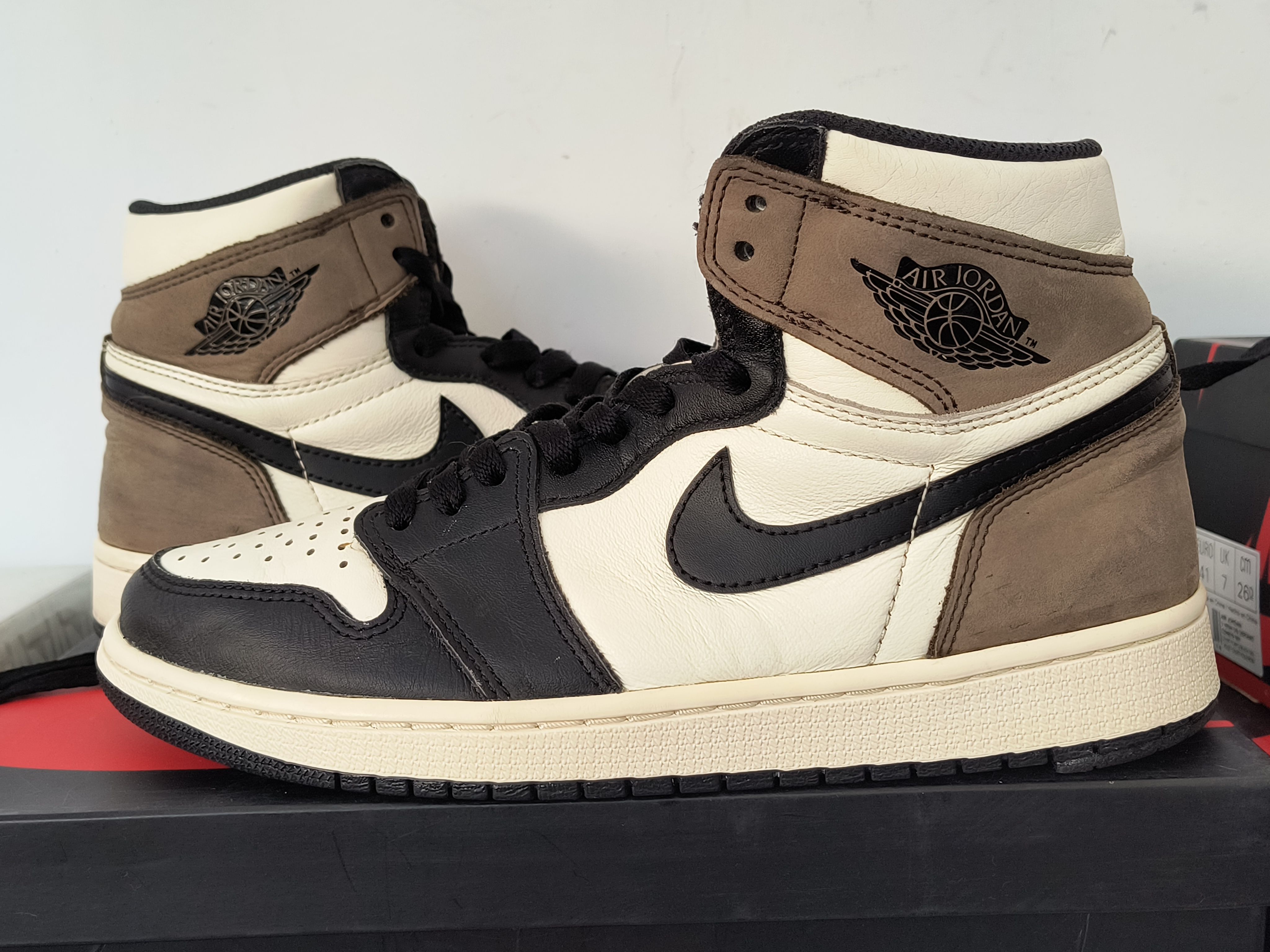 Nike Air Jordan 1 High OG "Sail/Dark Mocha/Black"
