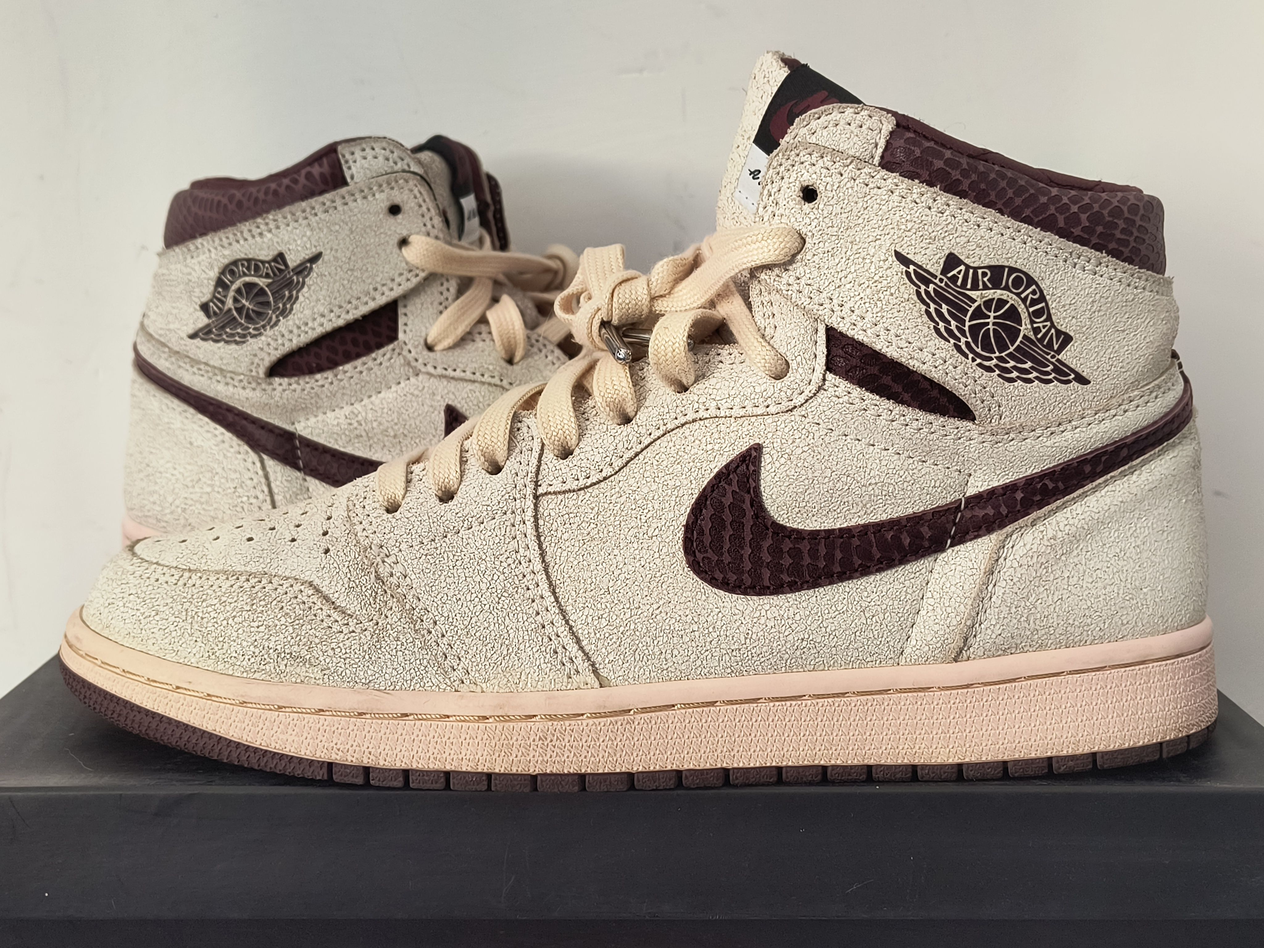 A Ma Maniere × Nike Air Jordan 1 Retro High OG "Sail and Burgundy"