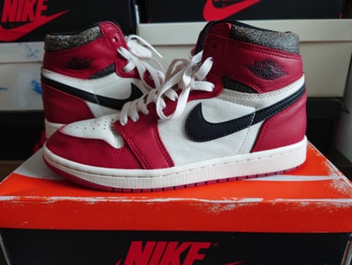 Nike Air Jordan 1 High OG "Lost & Found/Chicago"
