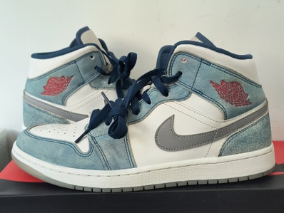 Nike Air Jordan 1 Mid SE "White/Hyper Royal/Red"