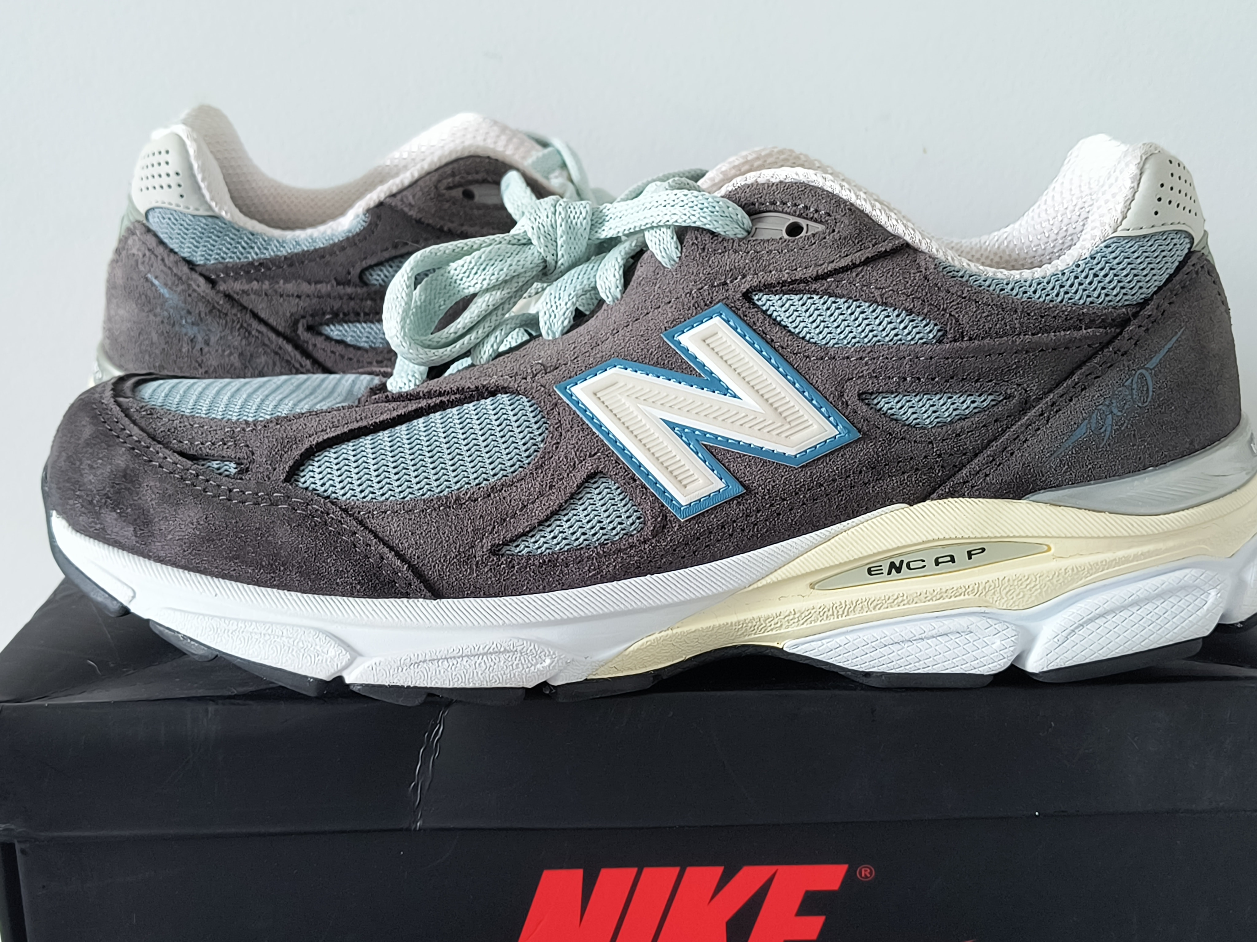 KITH × New Balance 990V3 "Steel Blue"