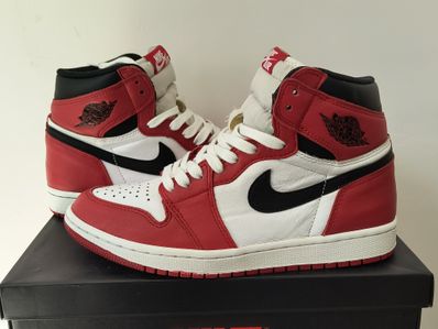 Nike Air Jordan 1 Retro High "Chicago" (2015)