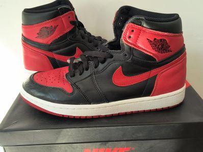 Nike Air Jordan 1 Retro High OG "Bred/Banned" (2016)