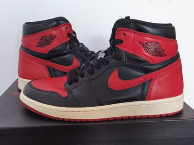 Nike Air Jordan 1 Retro High OG "Bred/Banned" (2016)