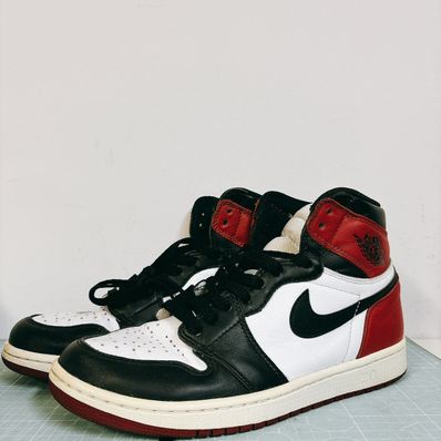 Nike Air Jordan 1 Retro High OG "Black Toe"(2016)