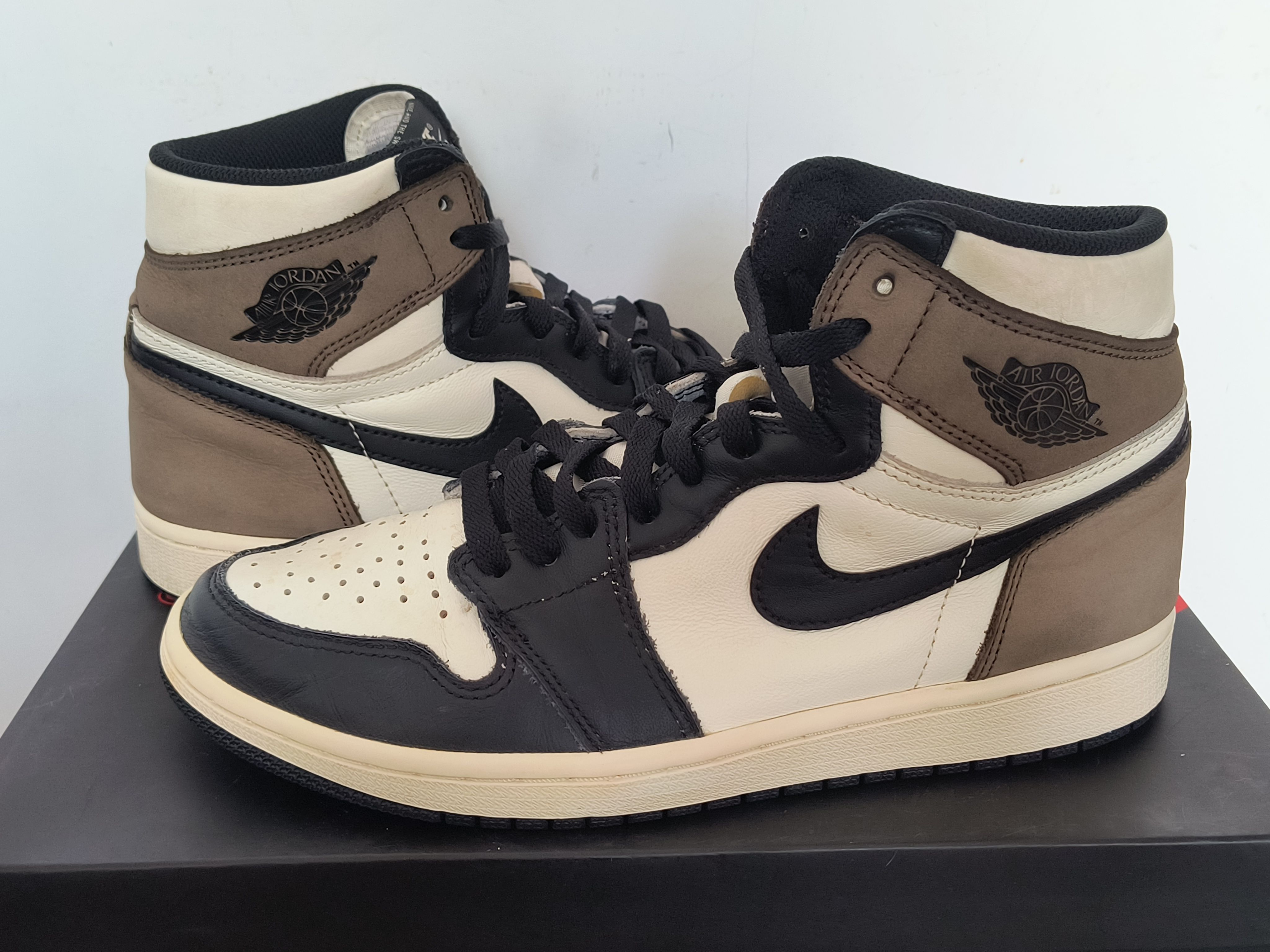 Nike Air Jordan 1 High OG "Sail/Dark Mocha/Black"